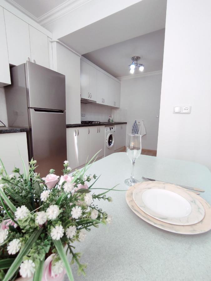Renovated 1 Bedroom With King Size Bed In Kentron Jerevan Exteriör bild