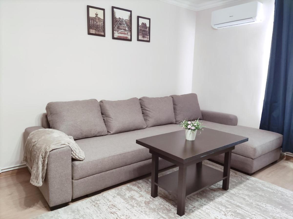 Renovated 1 Bedroom With King Size Bed In Kentron Jerevan Exteriör bild