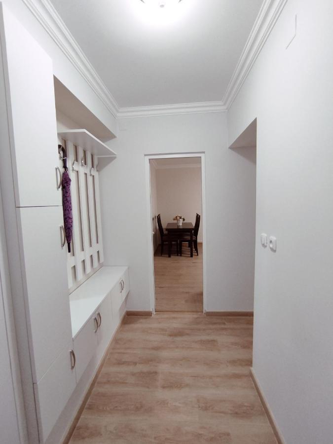 Renovated 1 Bedroom With King Size Bed In Kentron Jerevan Exteriör bild